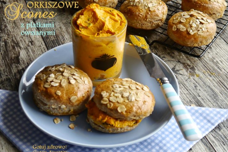 Orkiszowe scones z płatkami owsianymi